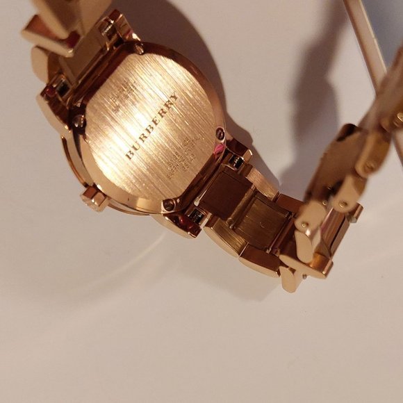 LUXURY BURBERRY Diamond Rose Gold Watch - NEW! - Picture 11 of 16